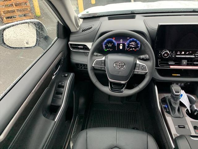 new 2025 Toyota Highlander Hybrid car, priced at $56,948