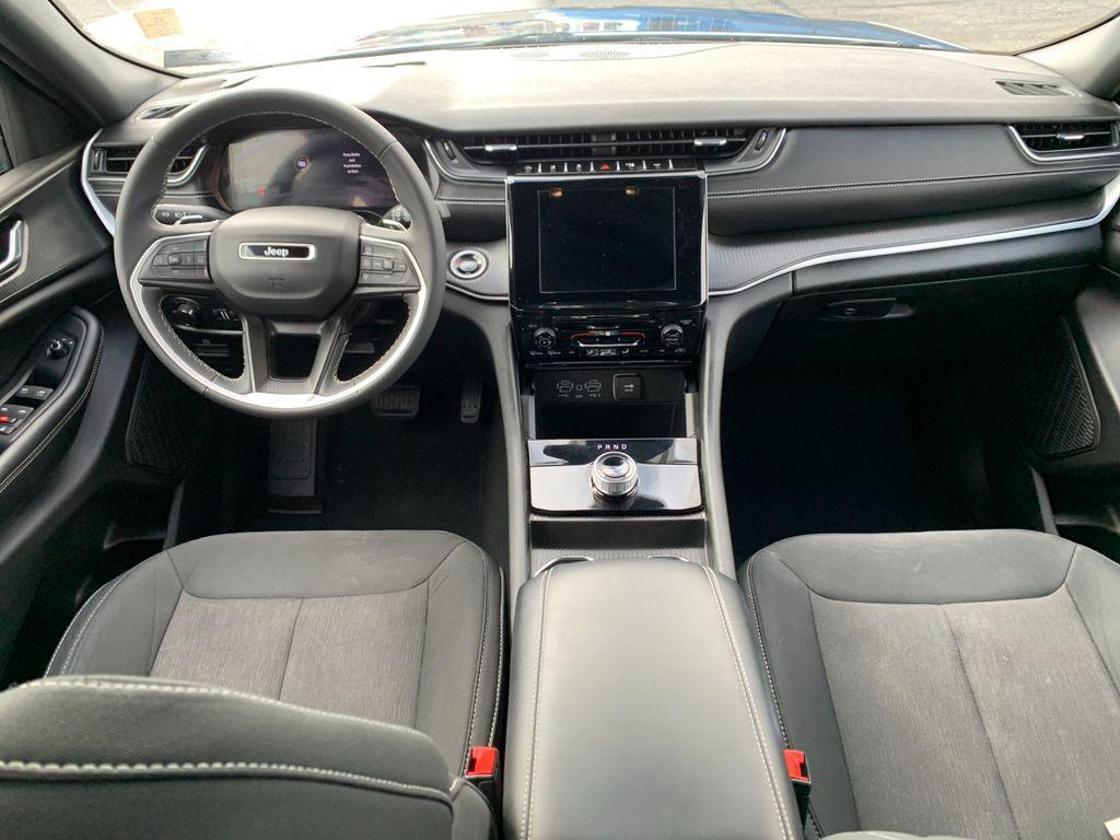 used 2024 Jeep Grand Cherokee car, priced at $29,143