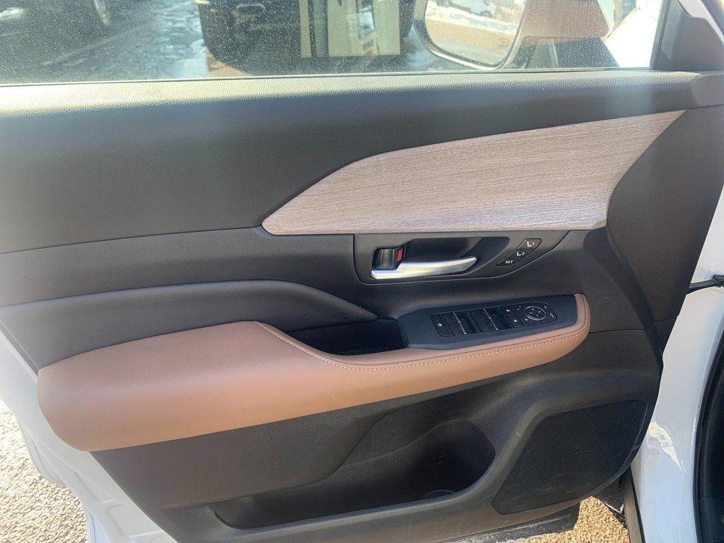 used 2025 Toyota Grand Highlander car