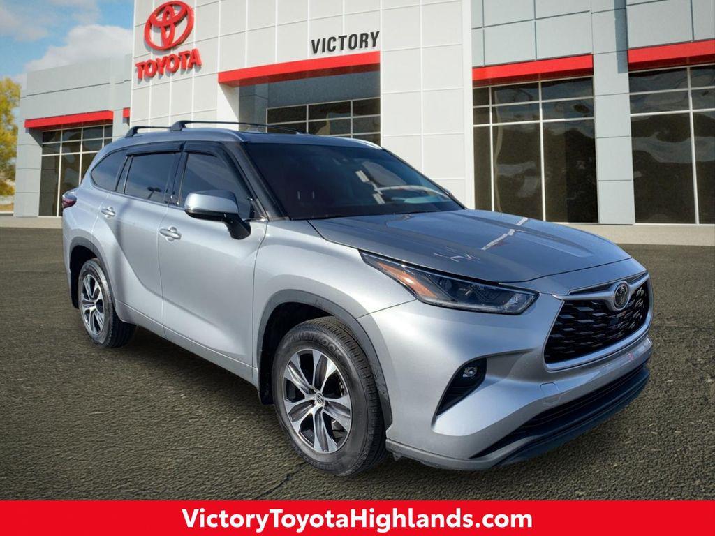 used 2021 Toyota Highlander car, priced at $29,835