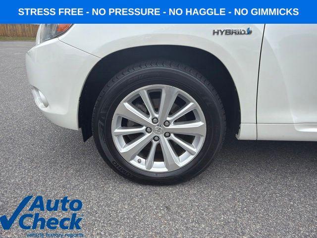 used 2010 Toyota Highlander Hybrid car, priced at $6,577