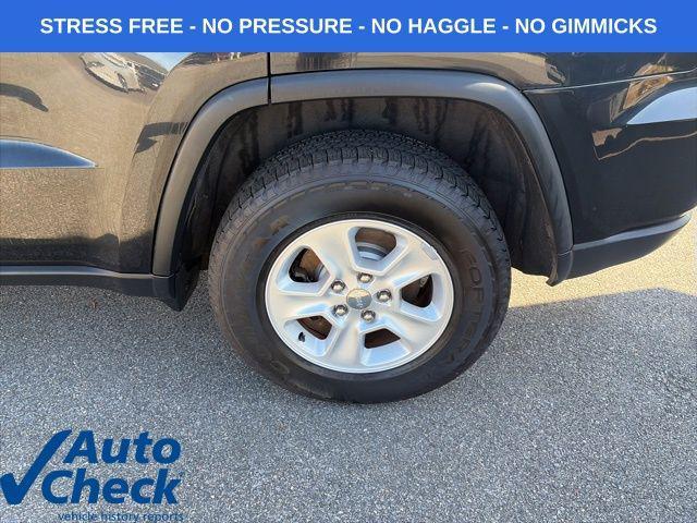 used 2014 Jeep Grand Cherokee car, priced at $9,844