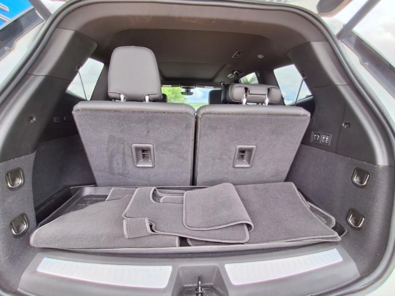 used 2024 Cadillac XT6 car, priced at $39,995