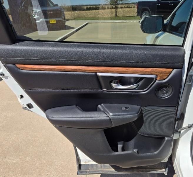 used 2018 Honda CR-V car, priced at $24,995