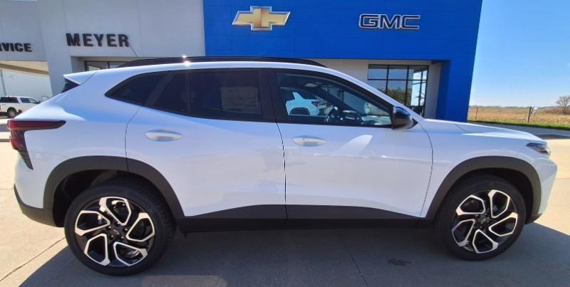 new 2026 Chevrolet Trax car, priced at $27,615