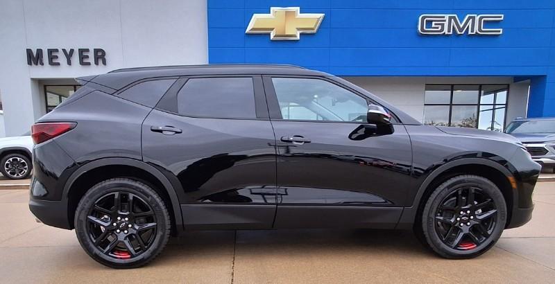 new 2025 Chevrolet Blazer car, priced at $44,995
