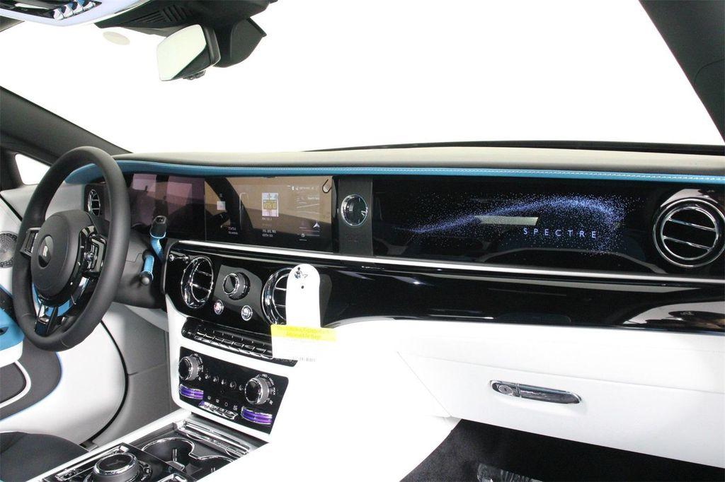 new 2025 Rolls-Royce Spectre car, priced at $548,800