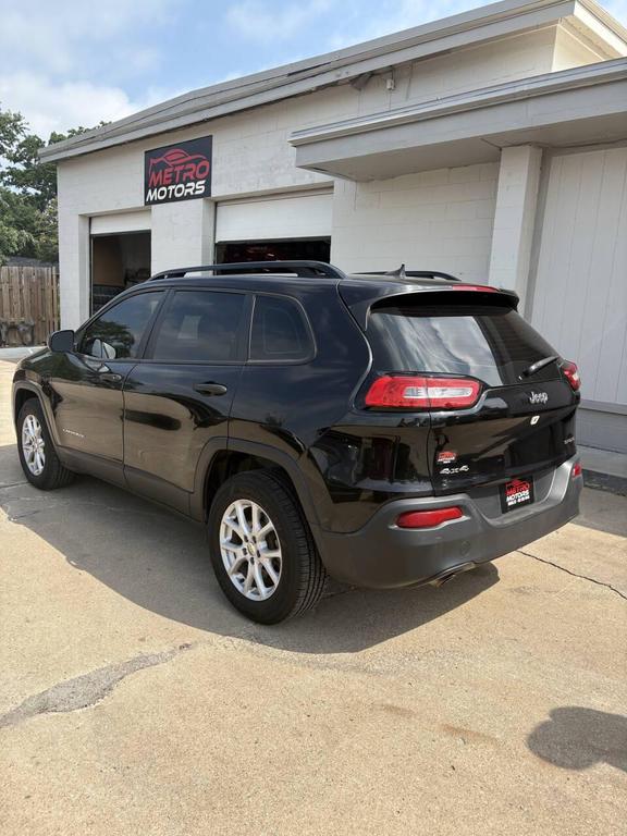 used 2016 Jeep Cherokee car, priced at $8,992