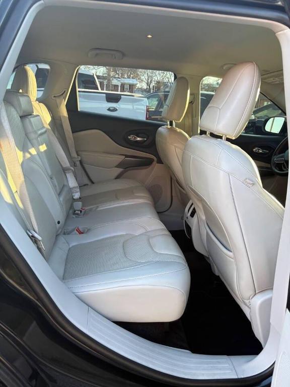 used 2019 Jeep Cherokee car, priced at $15,991