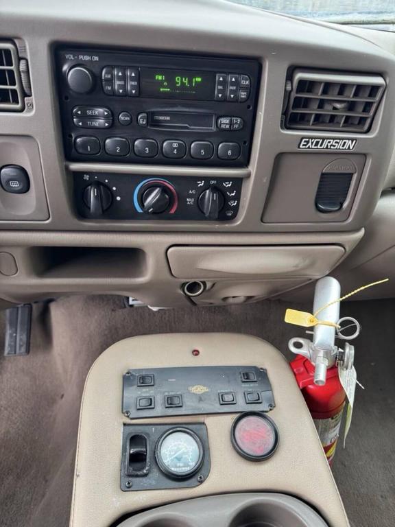 used 2002 Ford Excursion car, priced at $7,000