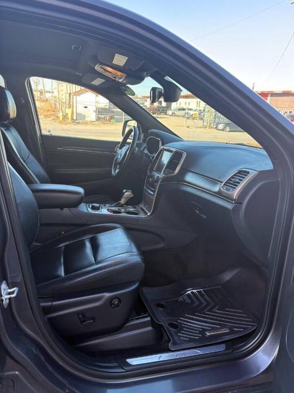 used 2017 Jeep Grand Cherokee car, priced at $13,997