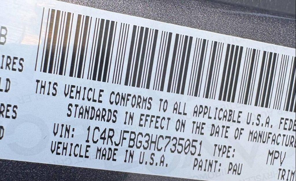 used 2017 Jeep Grand Cherokee car, priced at $13,997