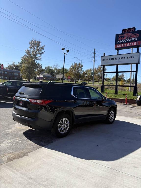 used 2021 Chevrolet Traverse car, priced at $18,811