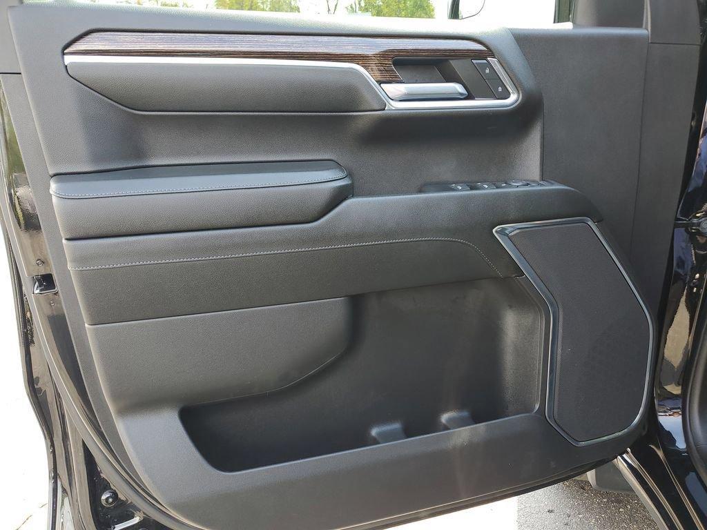used 2024 GMC Sierra 1500 car, priced at $39,304