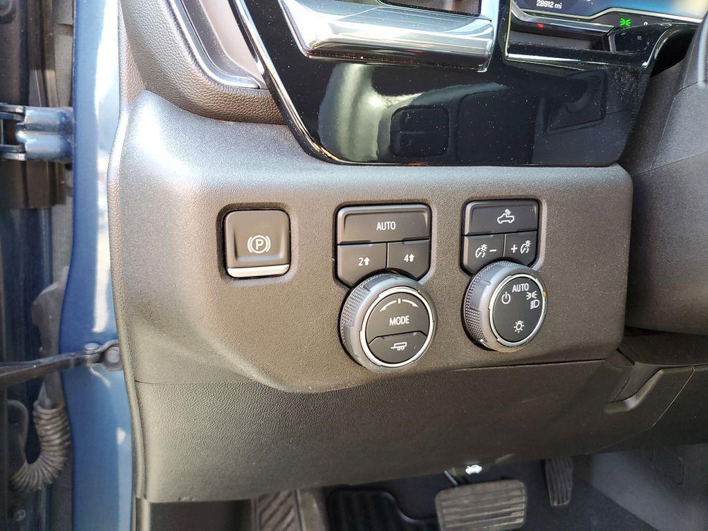 used 2024 Chevrolet Silverado 1500 car, priced at $38,804