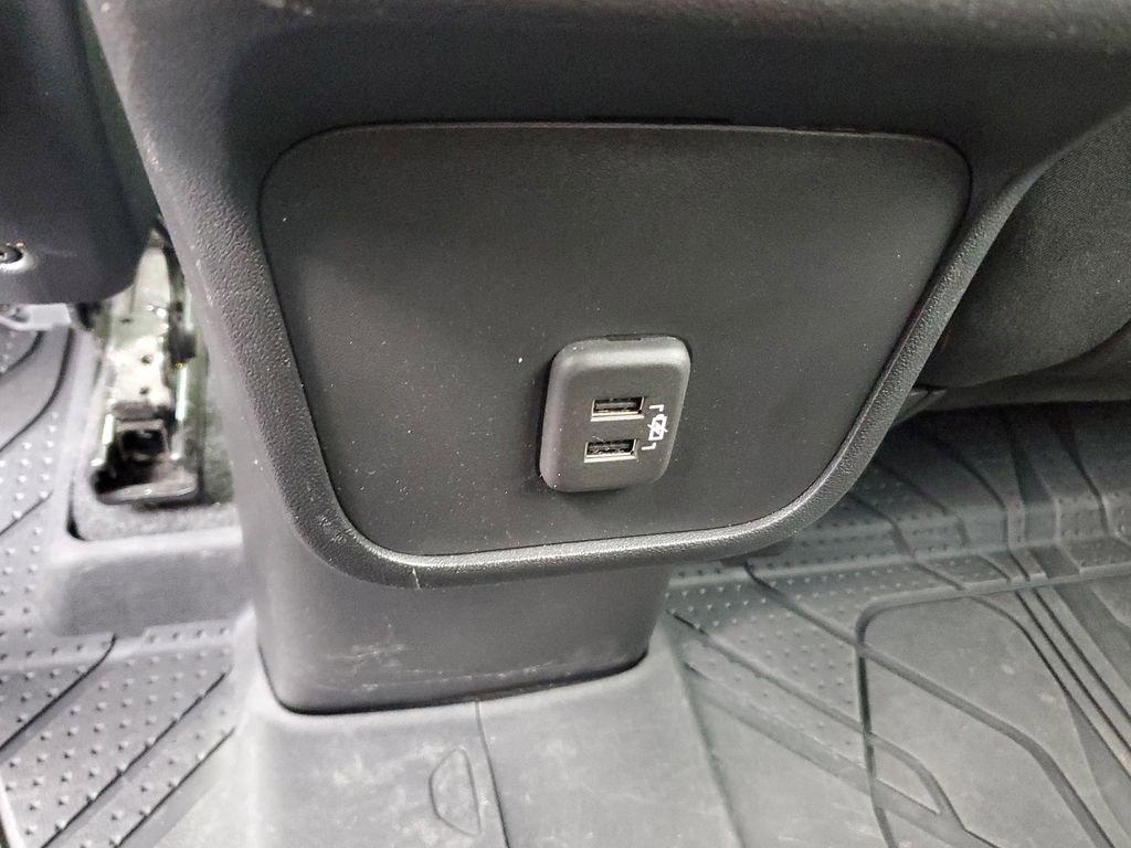 used 2023 Chevrolet Equinox car, priced at $21,304