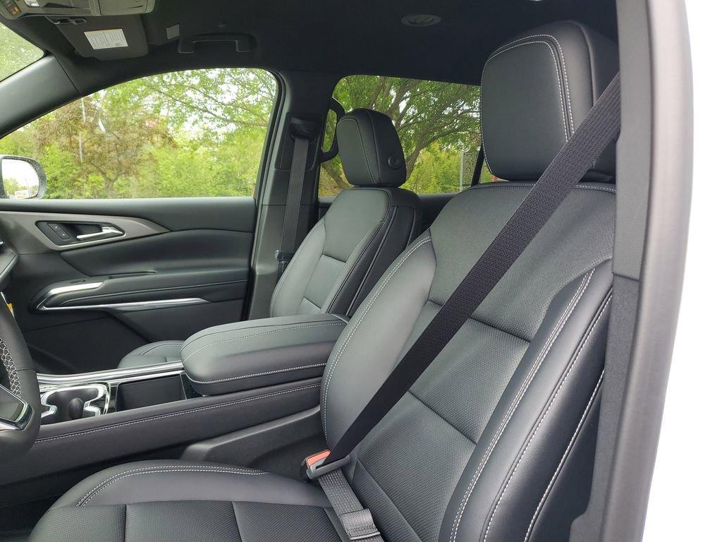 new 2026 Chevrolet Traverse car, priced at $48,044