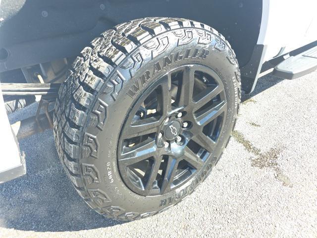 used 2021 Chevrolet Silverado 1500 car, priced at $32,000