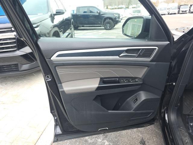 used 2021 Volkswagen Atlas Cross Sport car, priced at $22,000