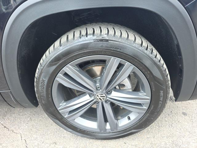 used 2021 Volkswagen Atlas Cross Sport car, priced at $22,000