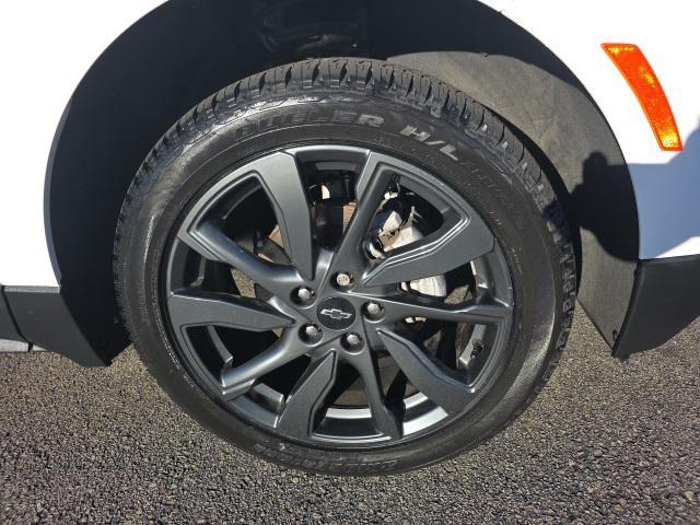 used 2023 Chevrolet Equinox car, priced at $23,250