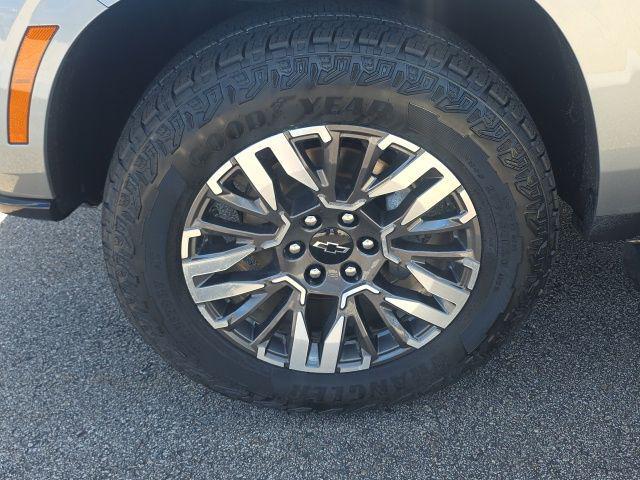 used 2025 Chevrolet Suburban car, priced at $64,394