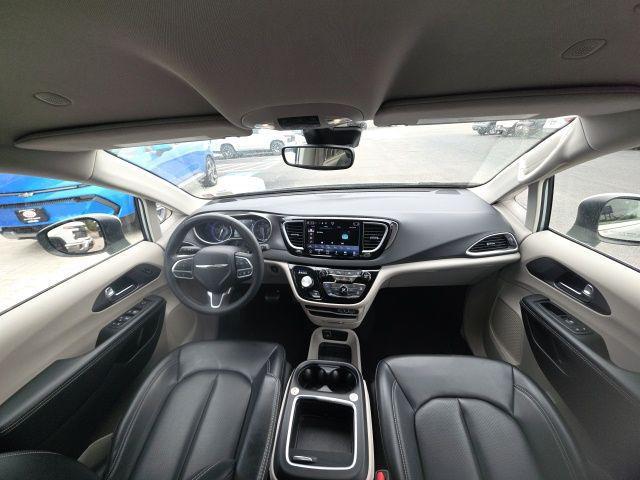 used 2023 Chrysler Pacifica car, priced at $25,264