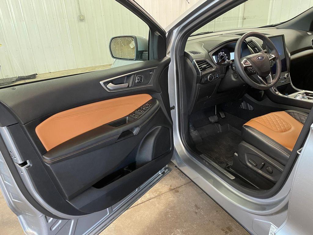 used 2024 Ford Edge car, priced at $36,900