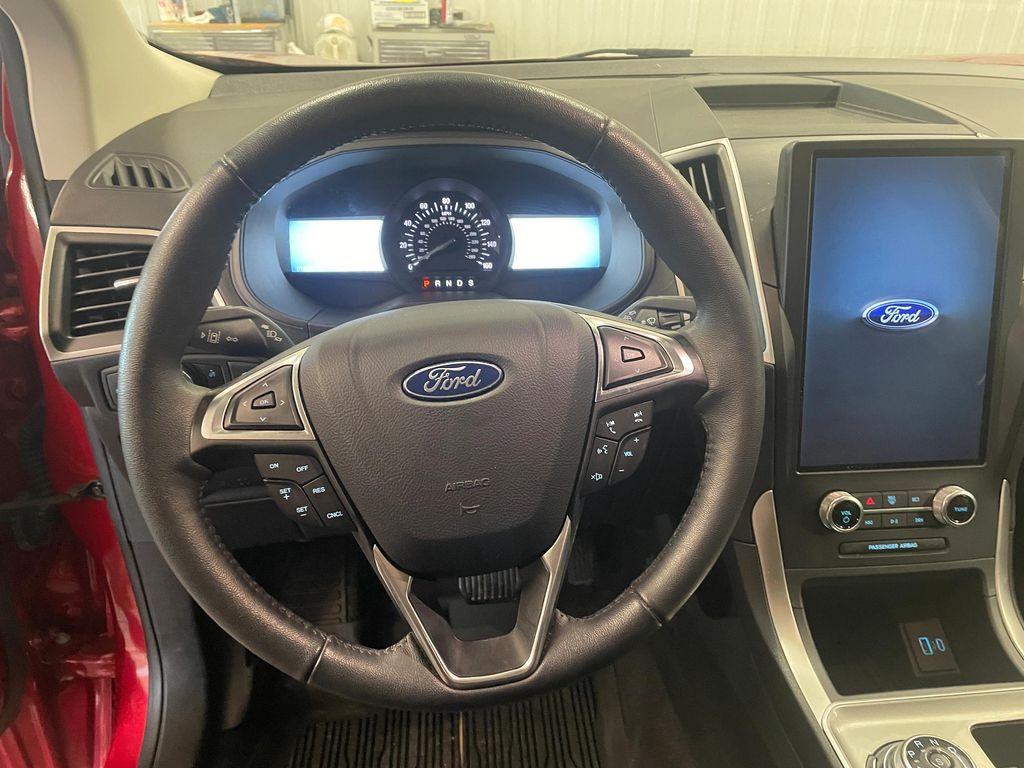 used 2024 Ford Edge car, priced at $30,900