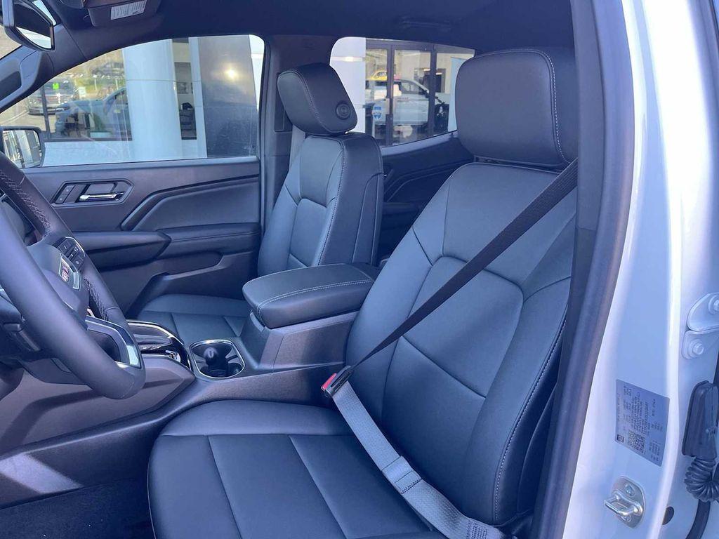 new 2025 GMC Canyon car, priced at $47,125