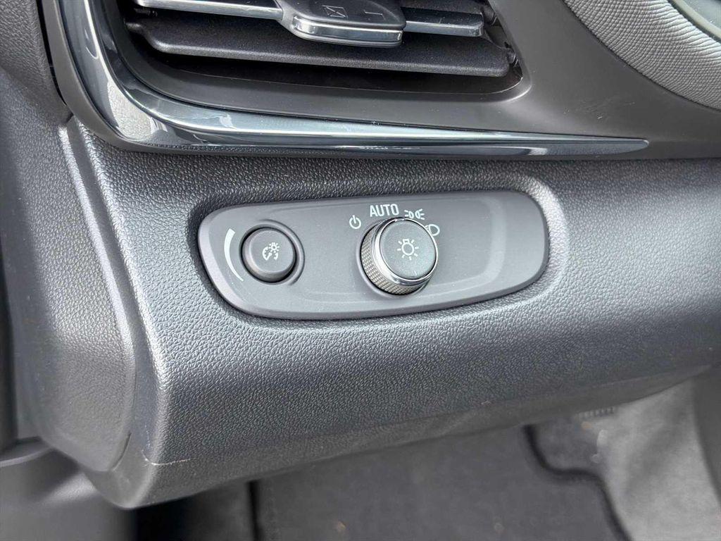 new 2026 Buick Envista car, priced at $27,824