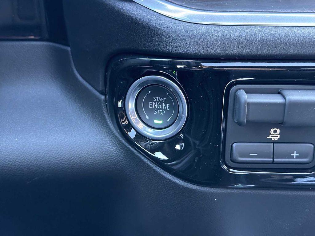 new 2026 GMC Sierra 2500 car, priced at $83,804