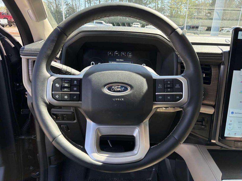 used 2024 Ford Expedition car, priced at $53,585