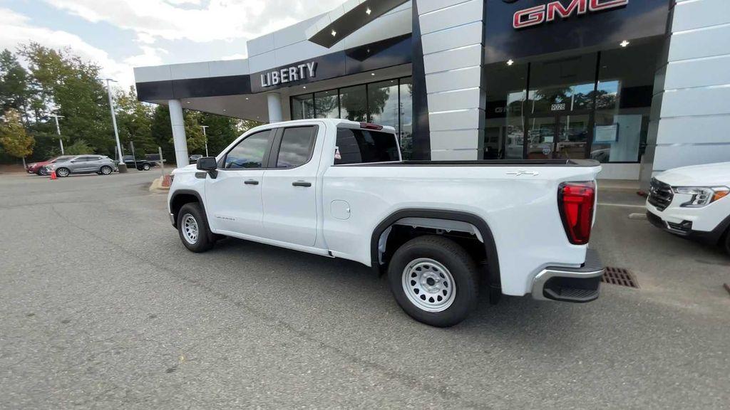 new 2025 GMC Sierra 1500 car, priced at $50,680