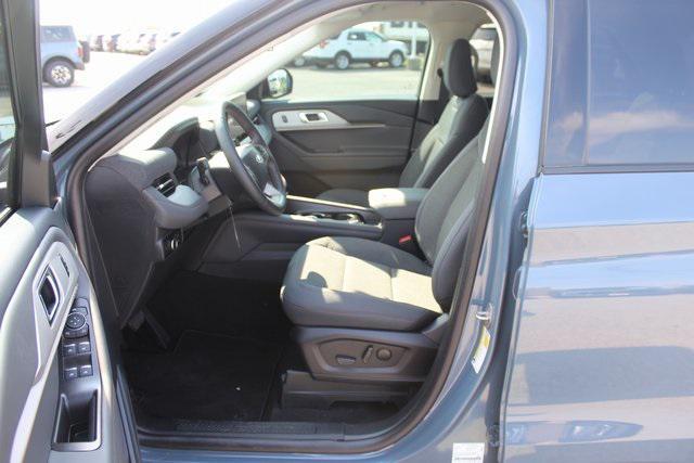 new 2025 Ford Explorer car, priced at $31,556