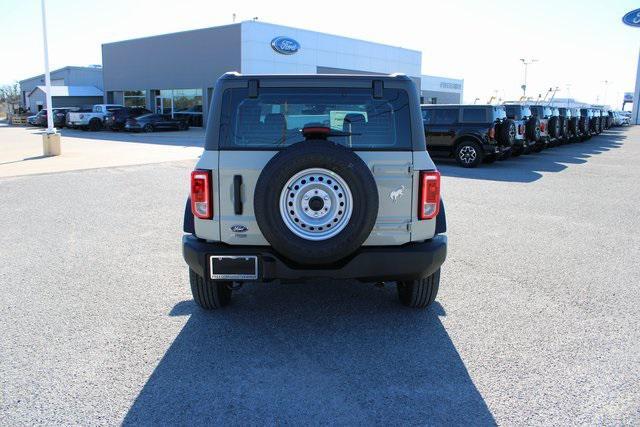 new 2025 Ford Bronco car, priced at $37,674