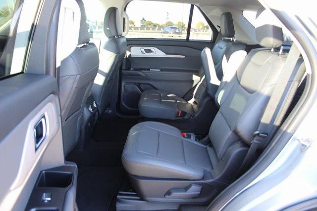 new 2025 Ford Explorer car, priced at $33,495