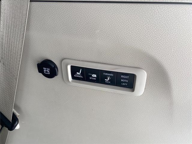 used 2022 Chrysler Pacifica car, priced at $23,995