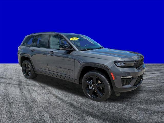used 2025 Jeep Grand Cherokee car, priced at $38,435