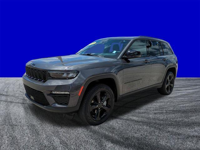 used 2025 Jeep Grand Cherokee car, priced at $38,435