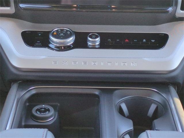 new 2025 Ford Expedition car, priced at $64,995