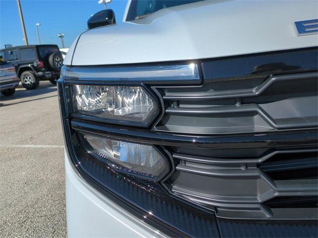 new 2025 Ford Expedition car, priced at $64,995