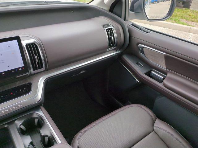 new 2026 Ford Expedition car, priced at $86,862