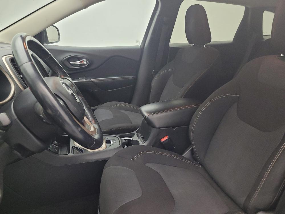 used 2015 Jeep Cherokee car, priced at $10,895