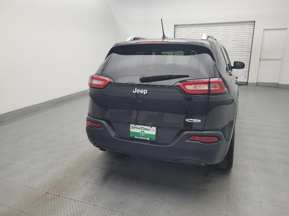 used 2015 Jeep Cherokee car, priced at $10,895