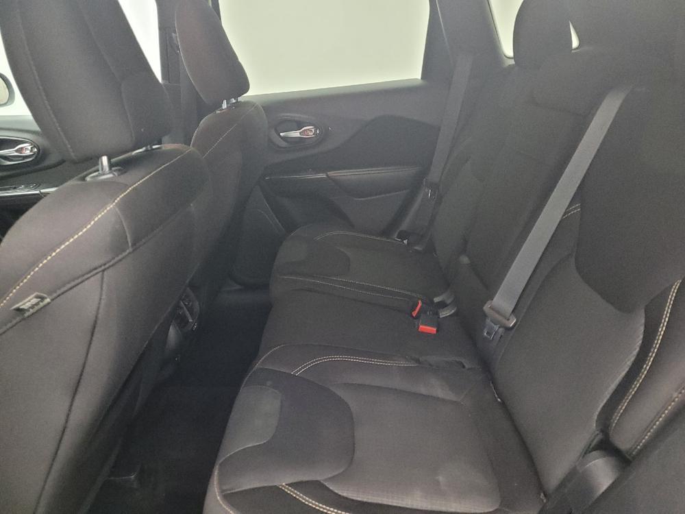 used 2015 Jeep Cherokee car, priced at $10,895