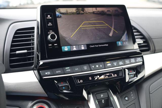 new 2026 Honda Odyssey car, priced at $44,170