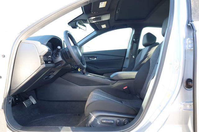 new 2025 Honda Accord Hybrid car, priced at $33,600