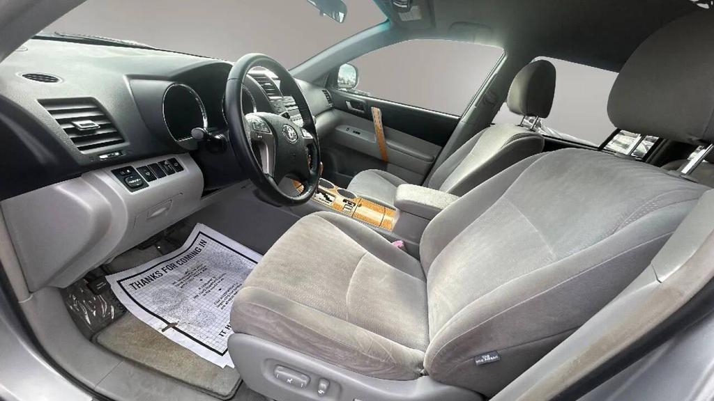 used 2008 Toyota Highlander Hybrid car, priced at $6,487