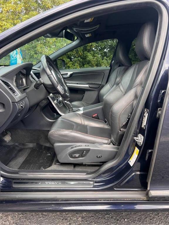 used 2016 Volvo XC60 car, priced at $11,900